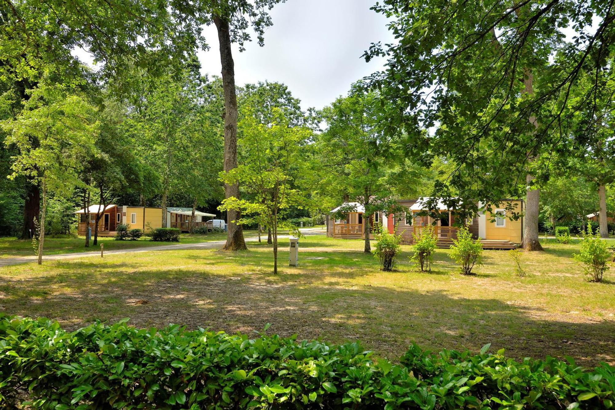 Camping Etang De La Vallee Combreux Dış mekan fotoğraf