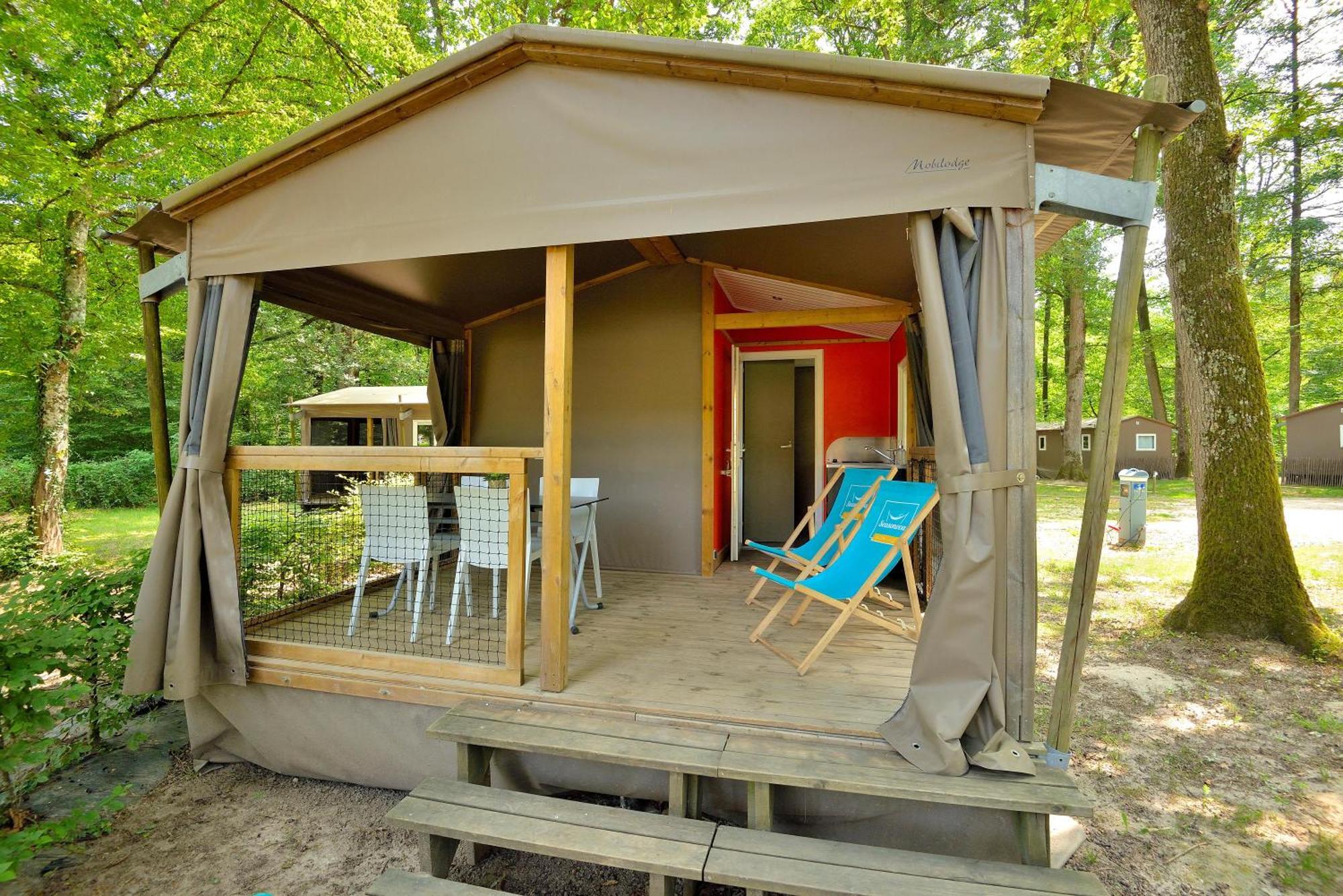 Camping Etang De La Vallee Combreux Oda fotoğraf