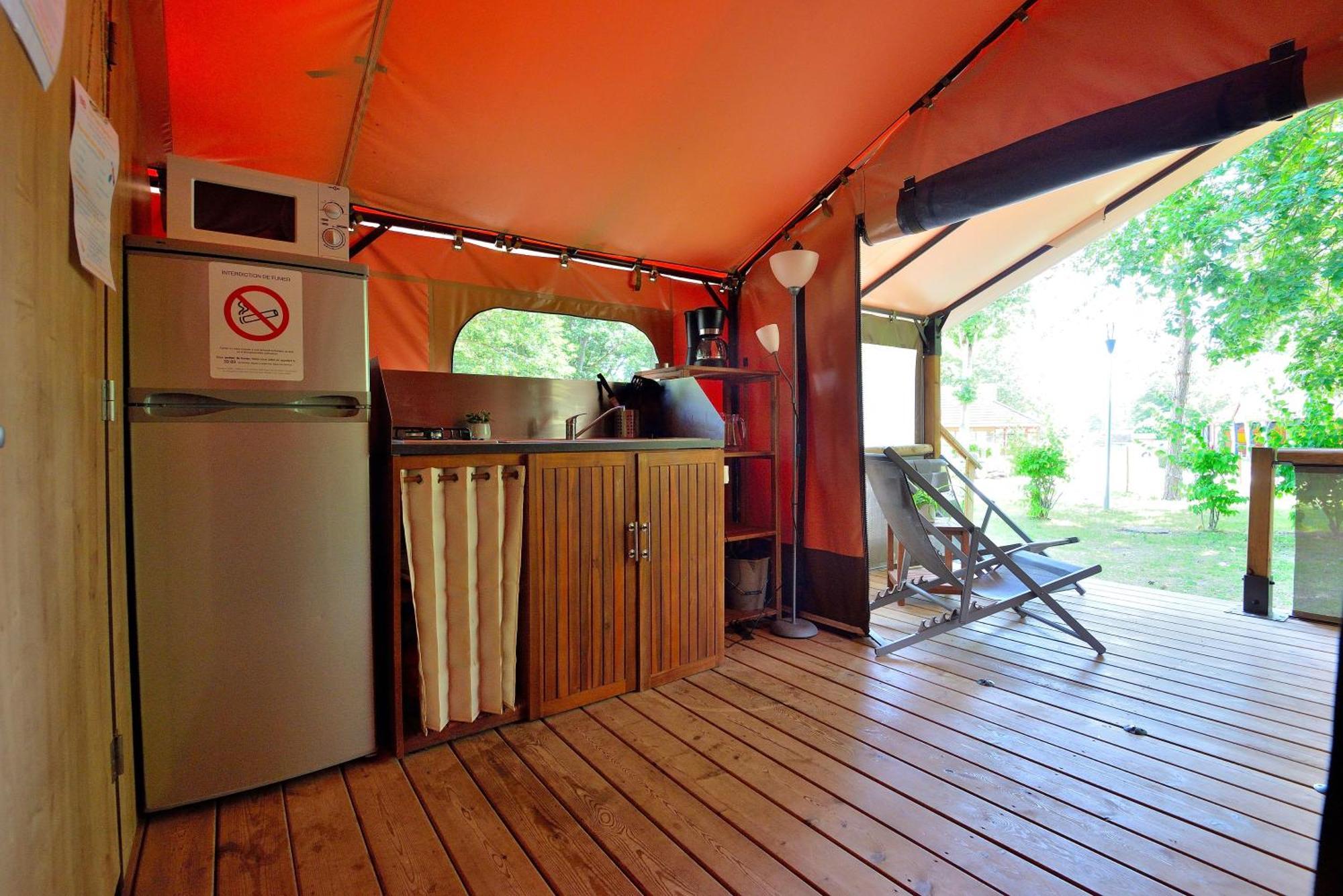 Camping Etang De La Vallee Combreux Oda fotoğraf