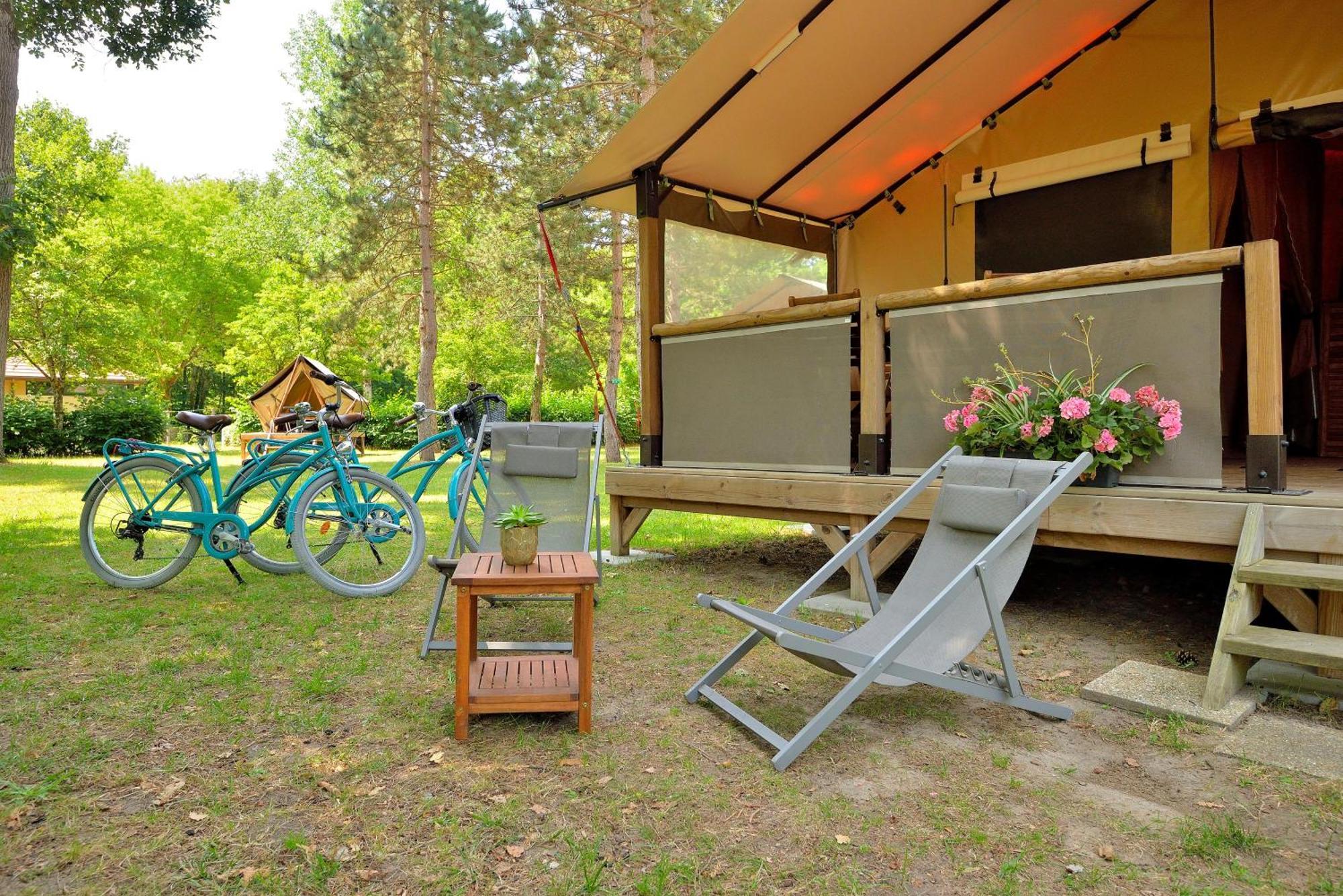 Camping Etang De La Vallee Combreux Oda fotoğraf