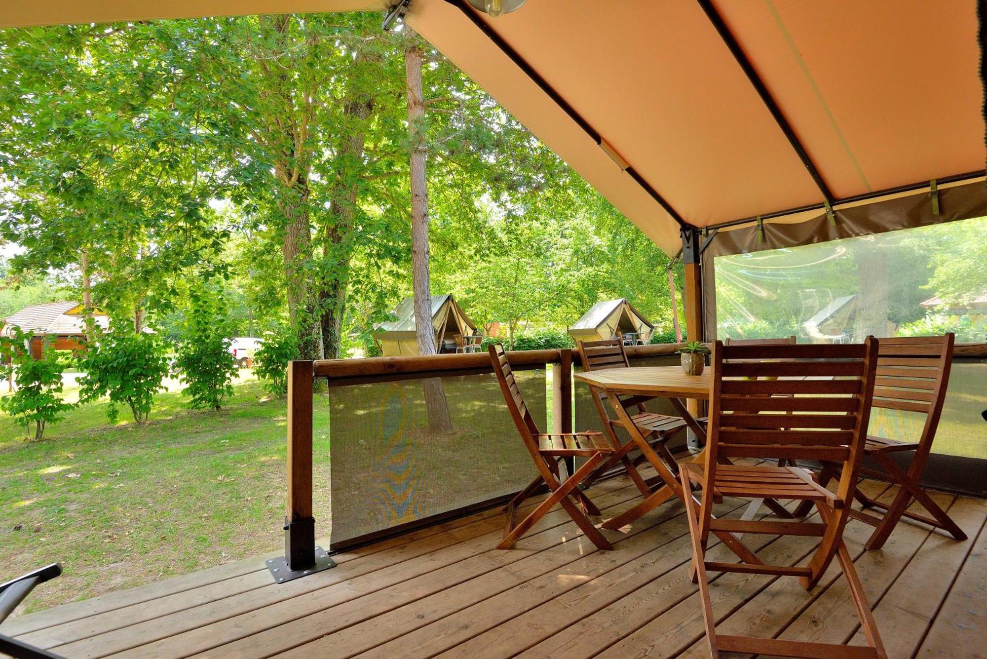 Camping Etang De La Vallee Combreux Oda fotoğraf